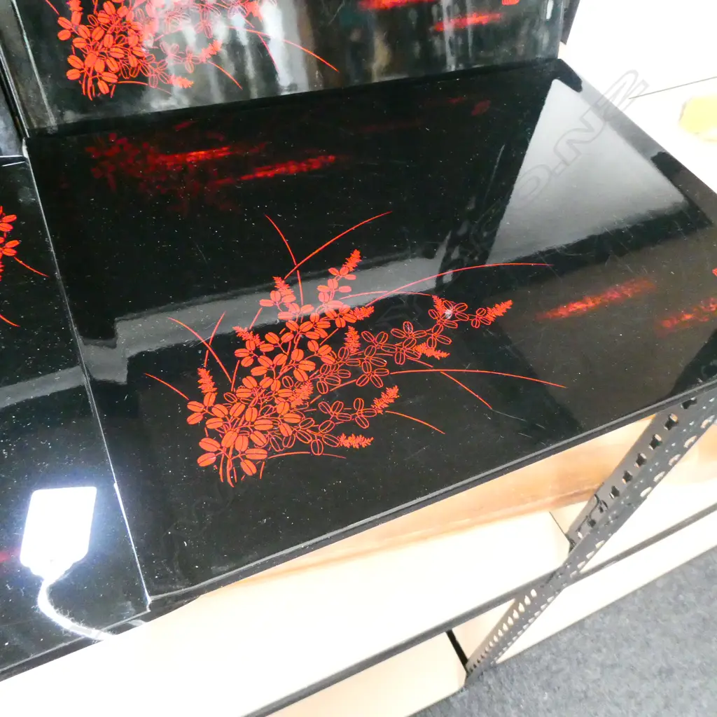 4 VINTAGE LACQUER TRAYS 380 X 280MM Image 1++