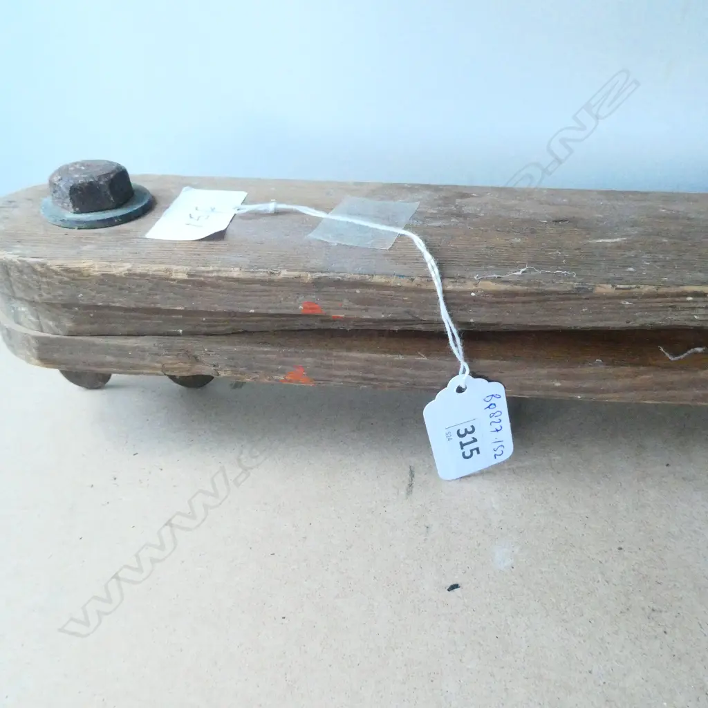 LARGE VINTAGE FOLDING ANGLE GAUGE Image 1++