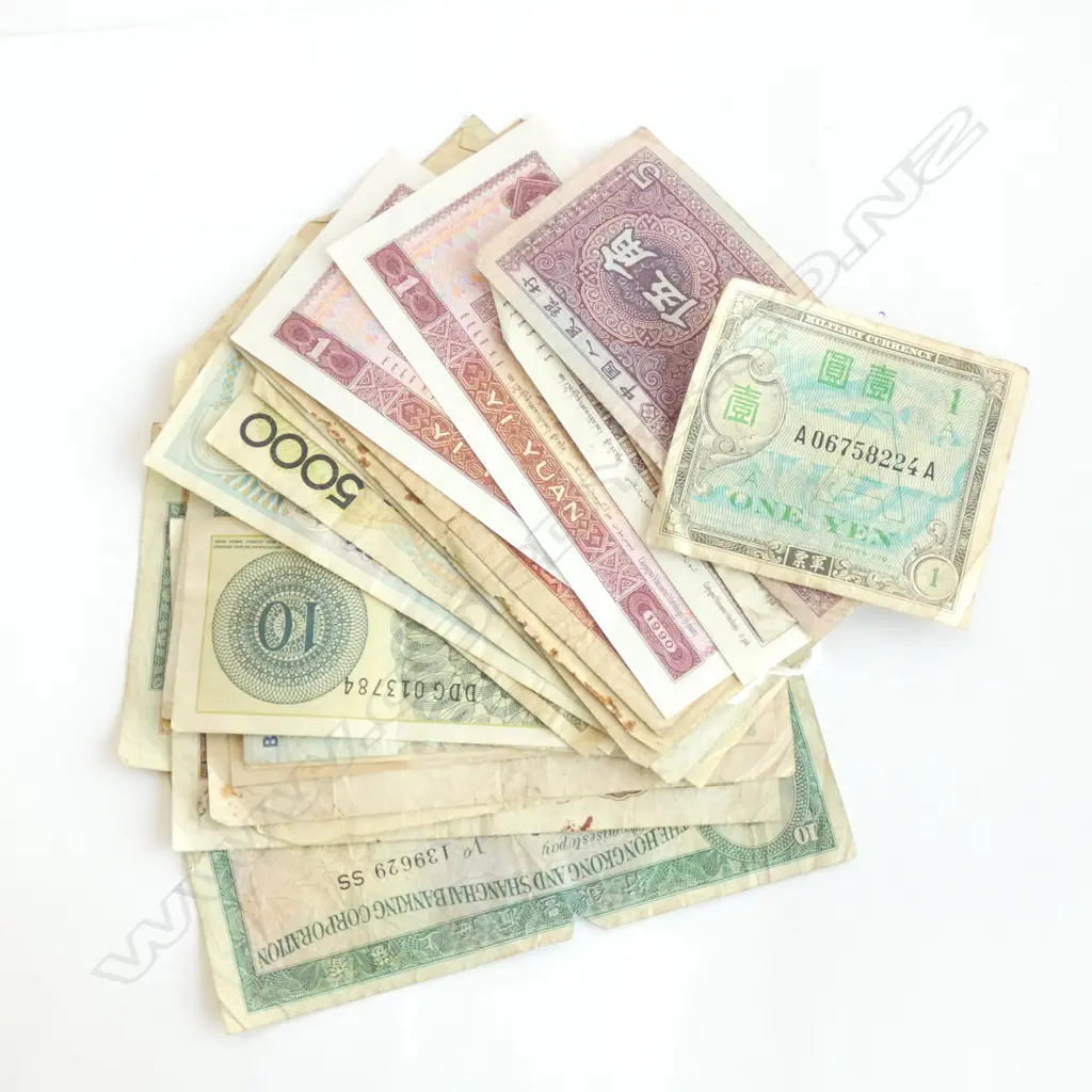 Old Hong Kong, China, Japan and Asian banknotes…27 notes Image 1++