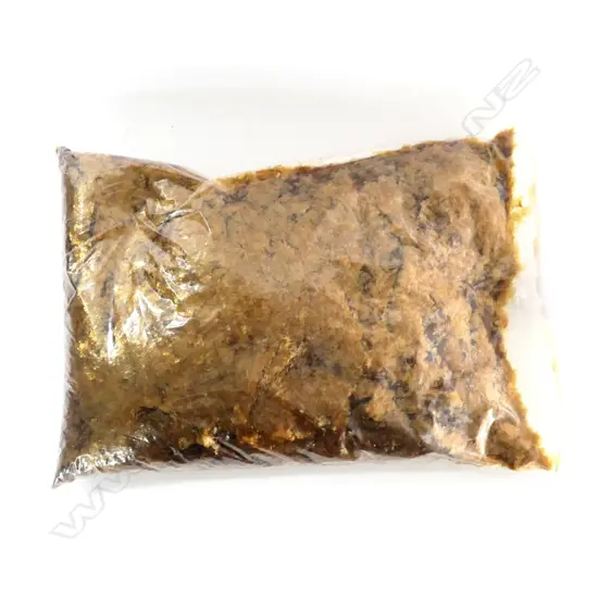 1 KG BAG OF SHELLAC 