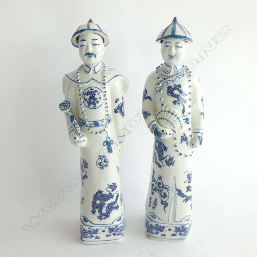 PR B/W CHINESE FIGURES H. 320MM Image 1++