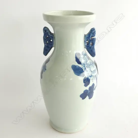 CHINESE B/W VASE H. 280MM