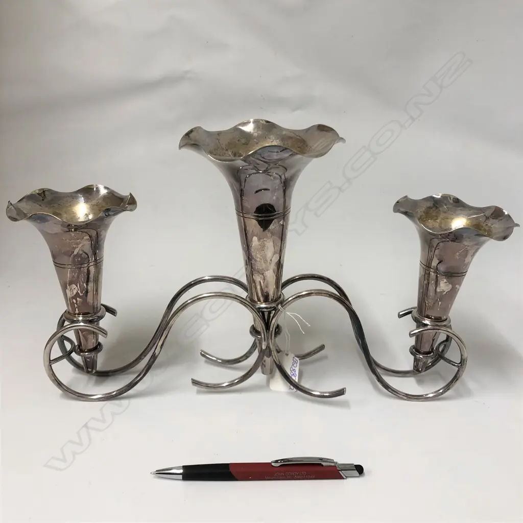 3 TRUMPET VASE S/PLATE EPERGNE DBLE S-SCROLL BASE Image 1++
