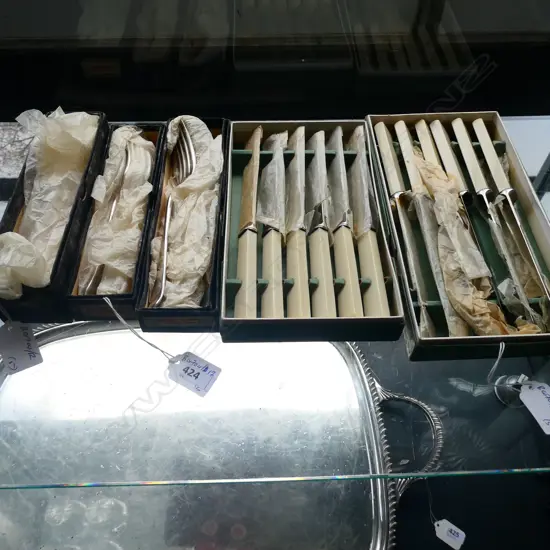 5 BOXED S/PLATE CUTLERY SETS: SET 6 TABLE KNIVES