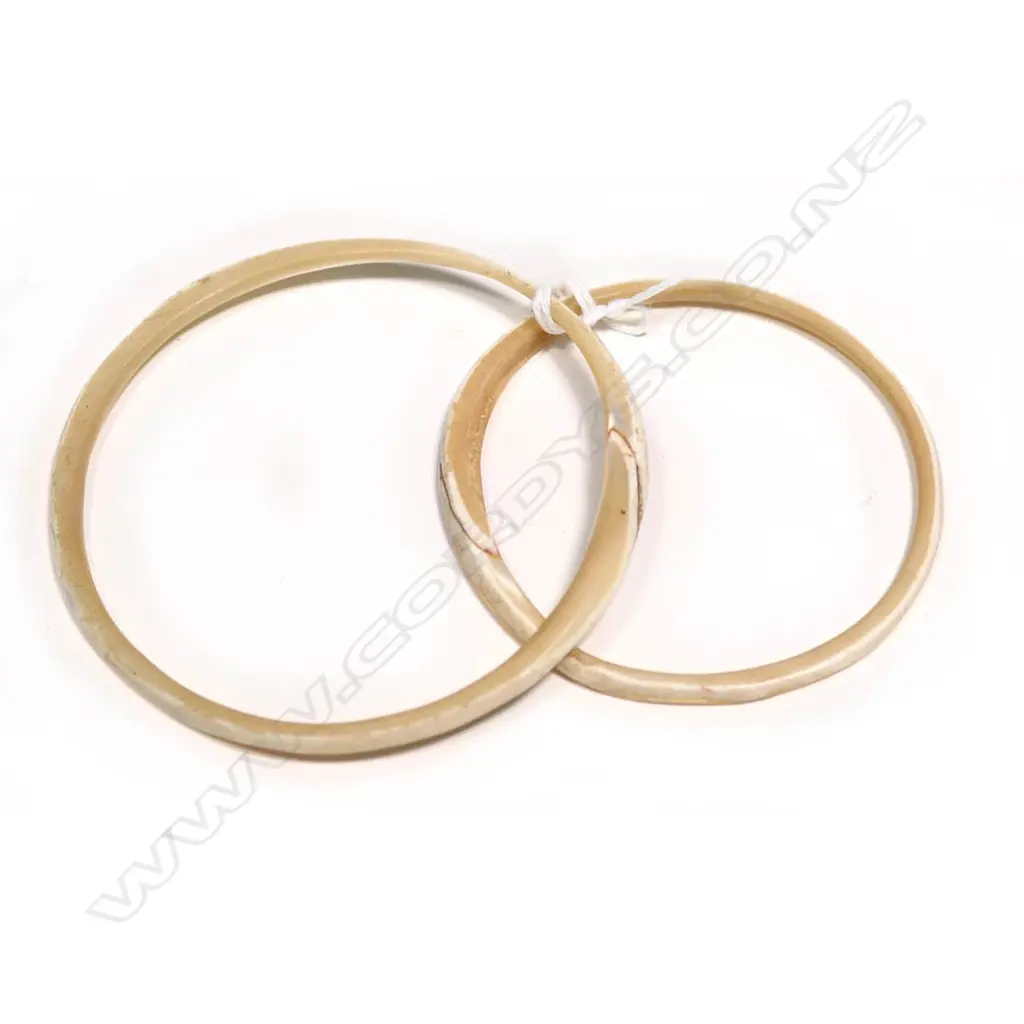 PAIR THIN CARVED MOP SHELL BANGLES DIA. 70MM & 55MM Image 1++