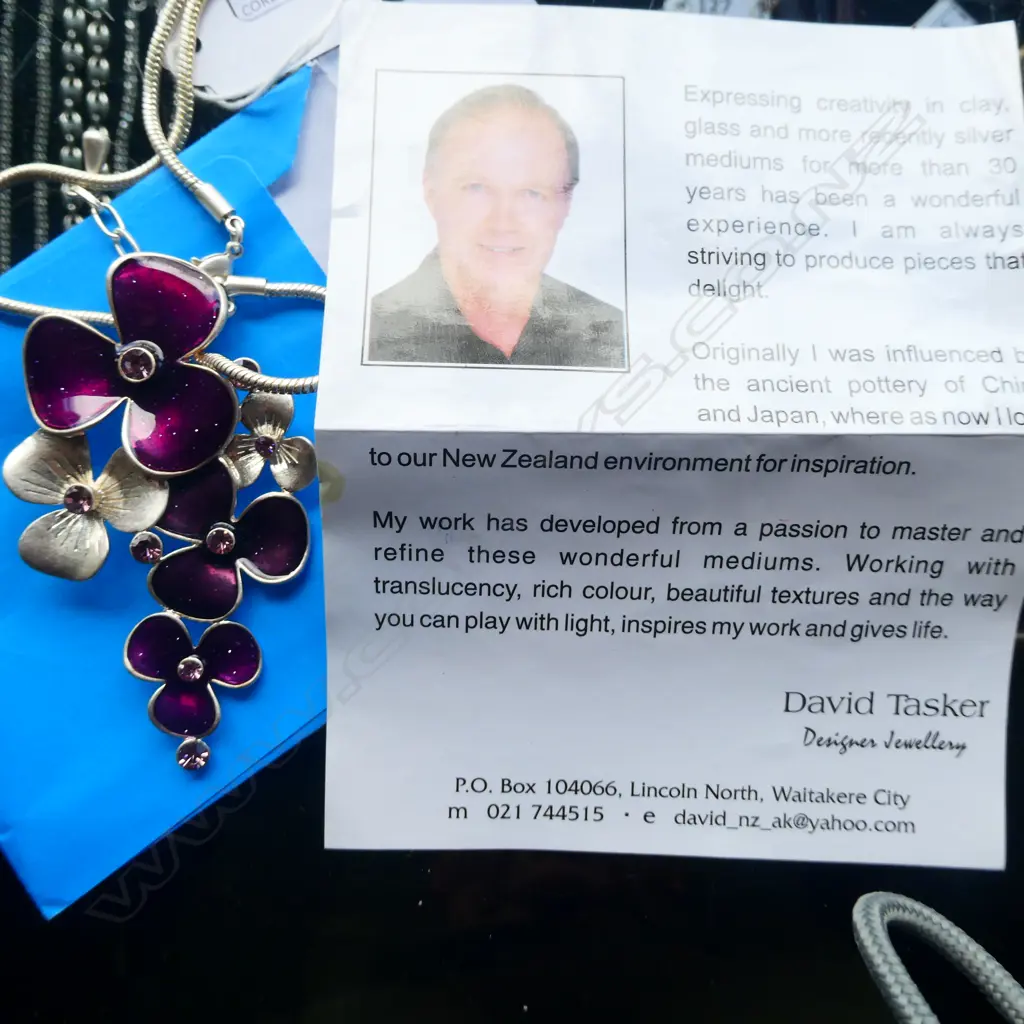 DAVID TASKER DESIGN PENDANT & CHAIN Image 1++