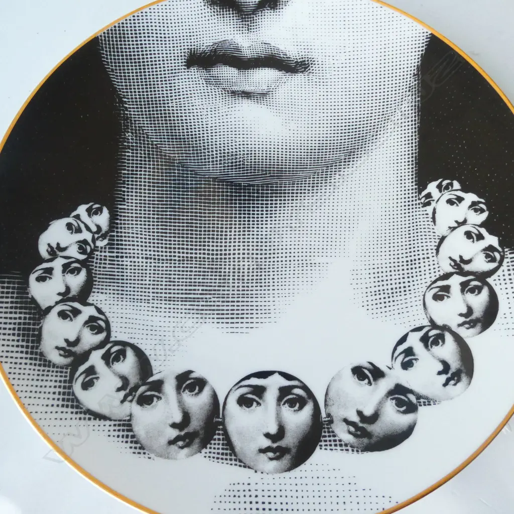 FORNASETTI PLATE IN BOX - FACE NECKLACE Image 1++