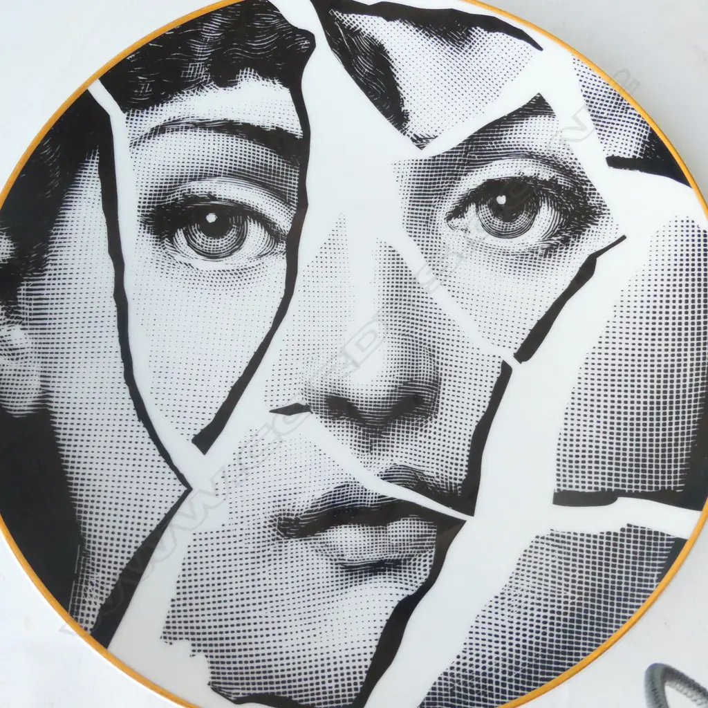 FORNASETTI PLATE IN BOX - BROKEN  FACE Image 1++