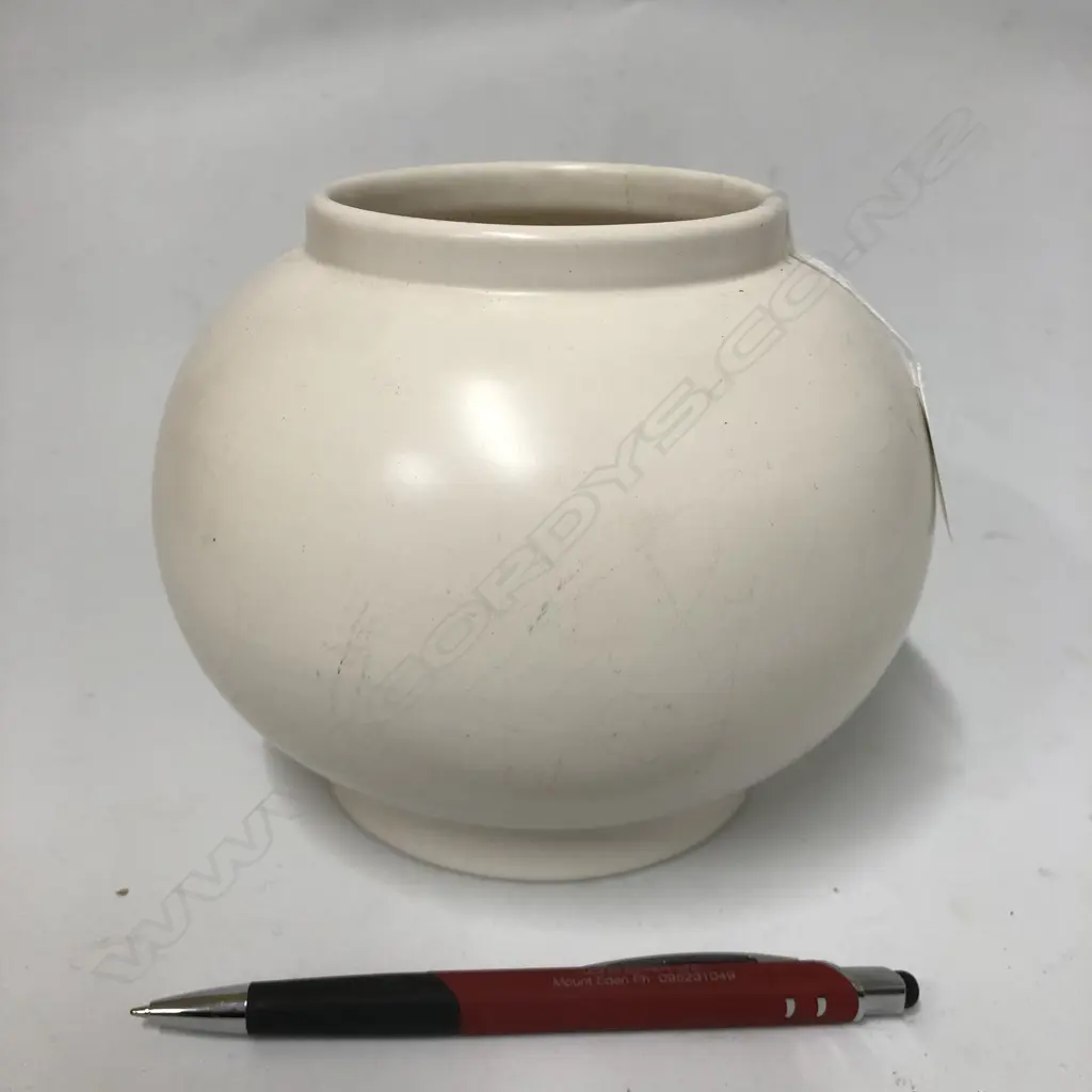 CROWN LYNN HAND POTTED VASE #9 medium Image 1++