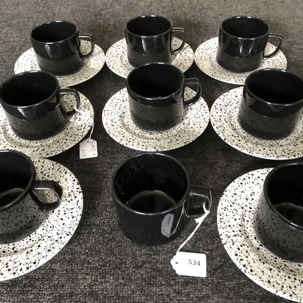 9 CROWN LYNN 'NOUVEAU' COFFEE CUPS & 8 SAUCERS Image 1++