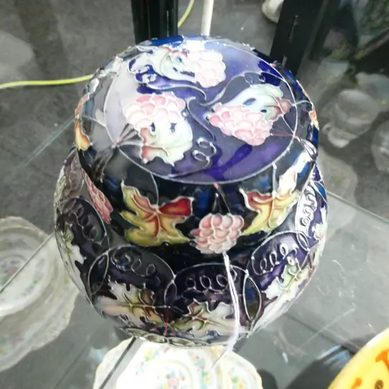 MOORCROFT GRAPE DESIGN GINGER JAR; 2003. H. 160MM
