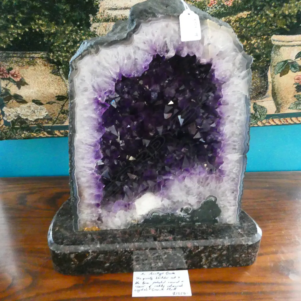 AMETHYST GEODE ON STAND Image 1++