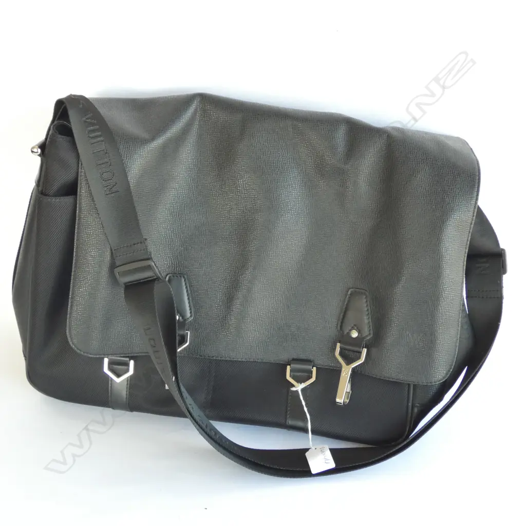 VINTAGE LOUIS VUITTON? SHOULDER BAG/BLACK EPI LEATHER Image 1++
