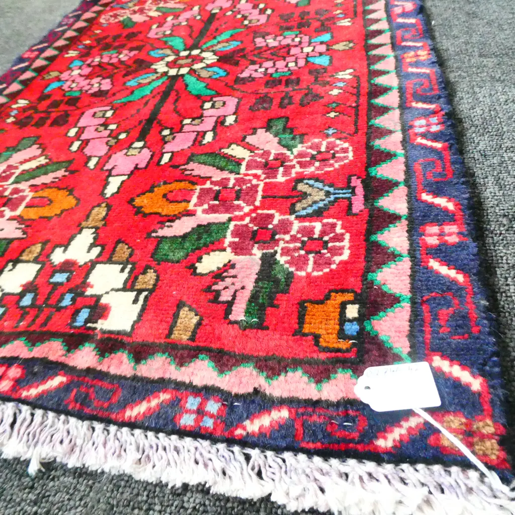 (8M) PERSIAN H/KNOTTED HAMEDAN RUG 850 x 540 mm Image 1++