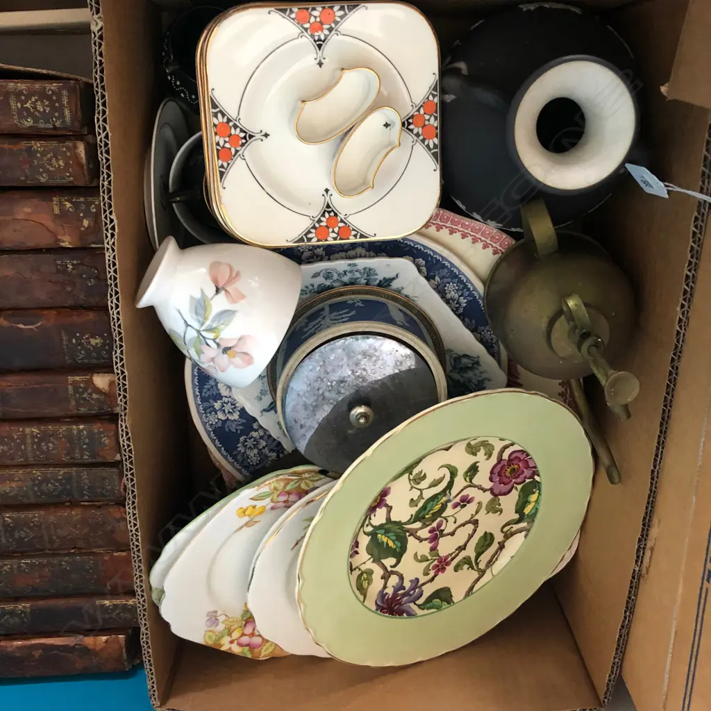BOX LOT ASST. CHINA, WEDGWOOD ETC Image 1++
