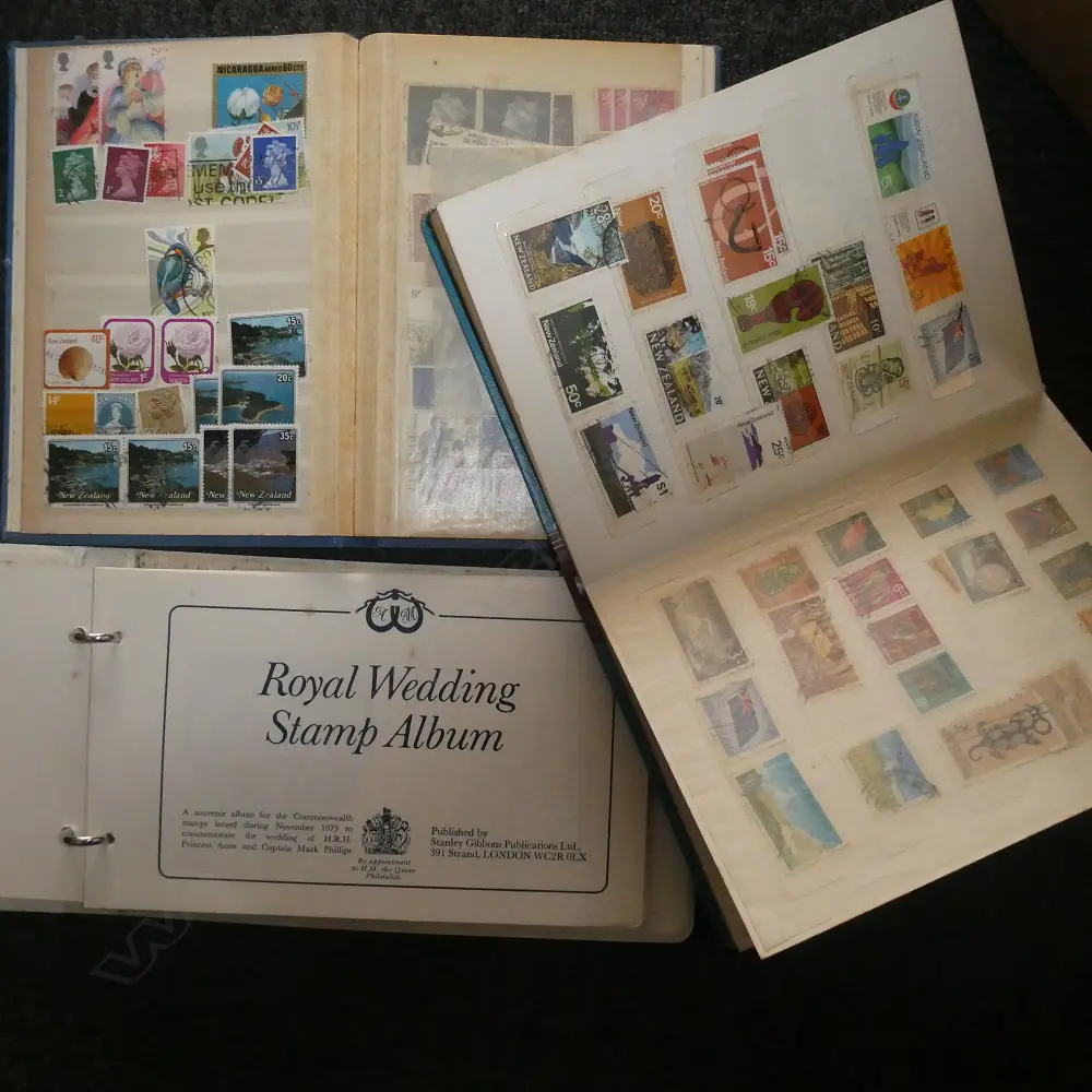 BOX STAMP ALBUMS  Image 1++