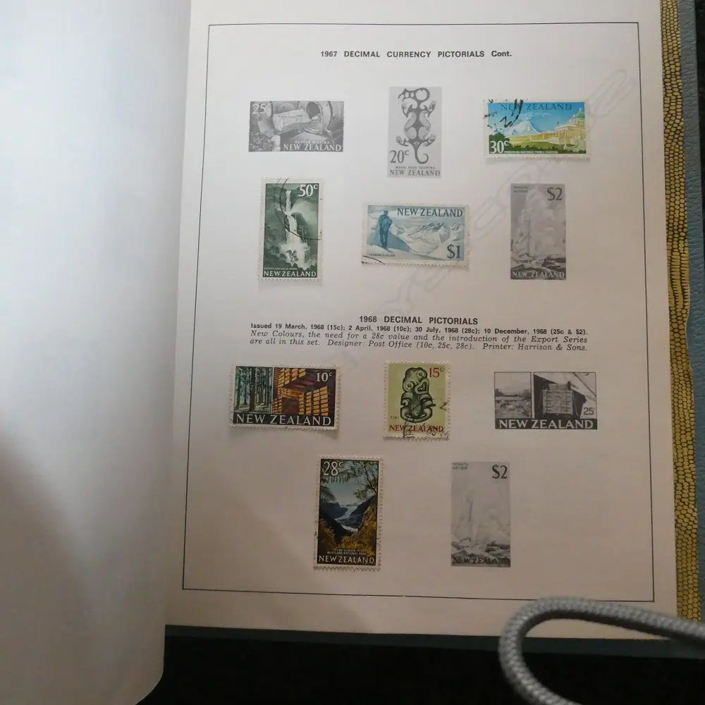 BOX STAMP ALBUMS  Image 1++