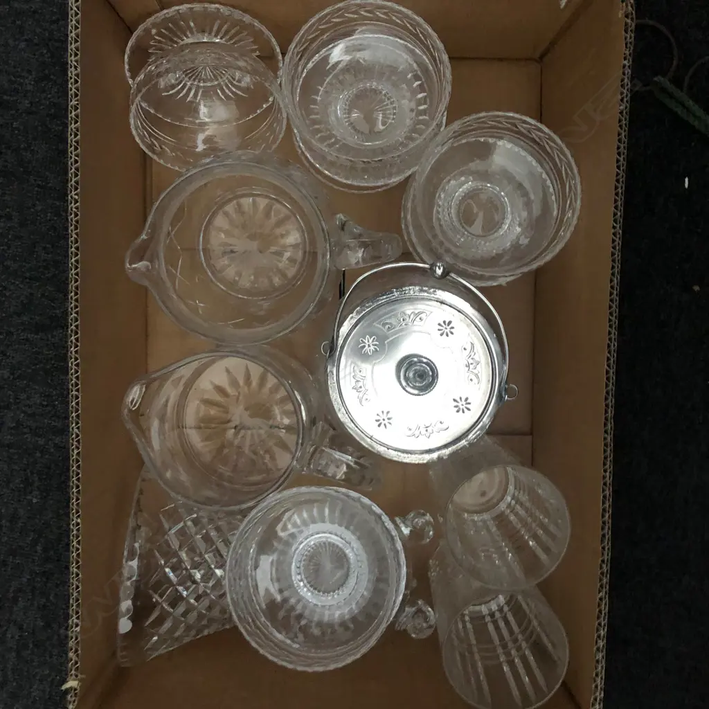 BOX ASSORTED CRYSTAL  Image 1++