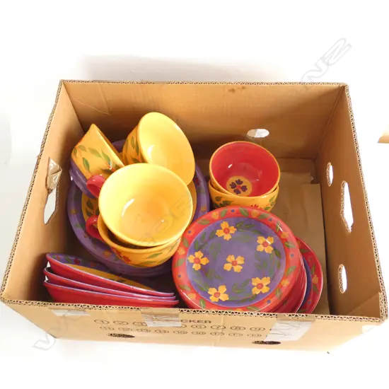 BOX LOT ASST LIVING ART CERAMICS