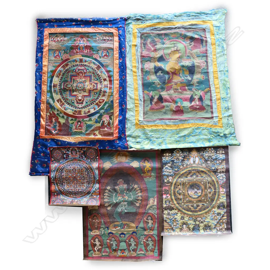 (470/22)SELECTION OF FIVE SCROLLS, ON CANVAS, SILK & PAPER, LGEST 1110 X 670MM Image 1++