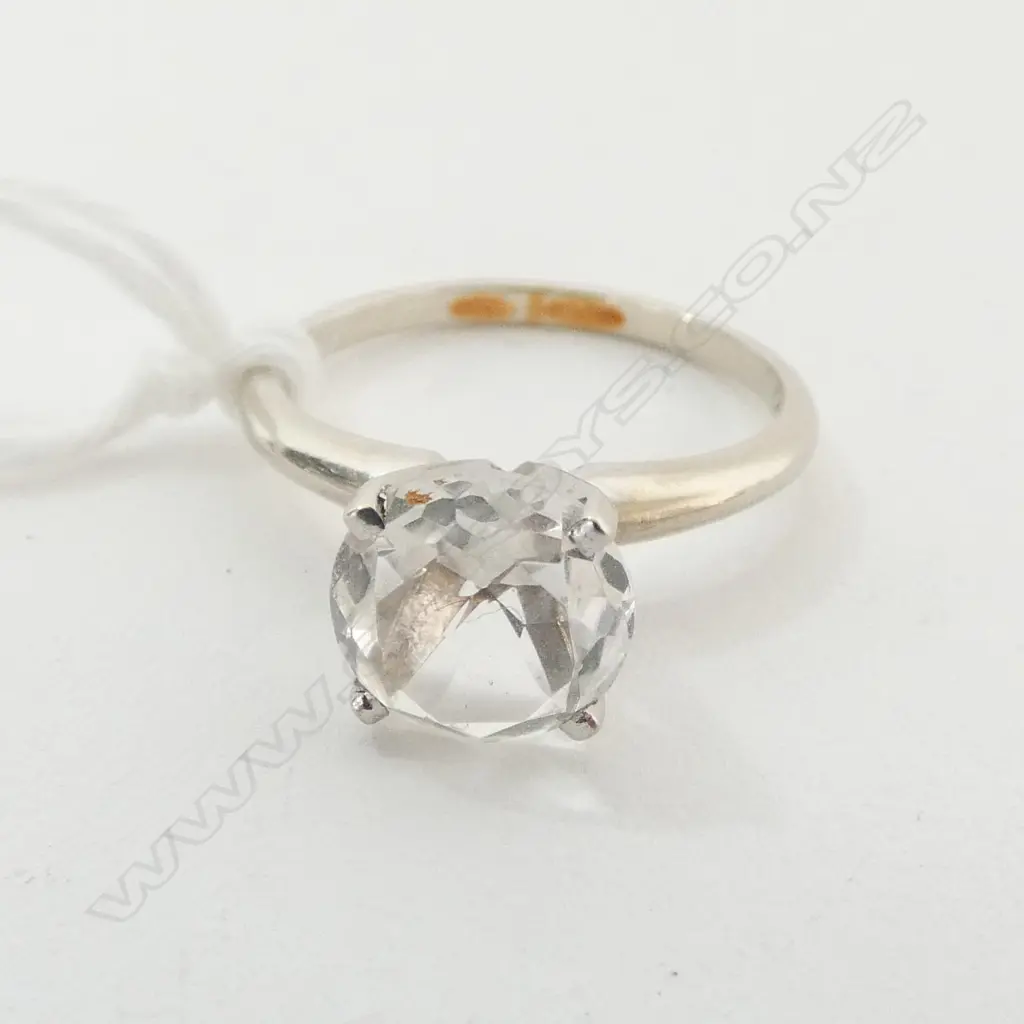 RING, LADIES, 14ct, HUGE WHITE SAPPHIRE, 2.4gm Image 1++