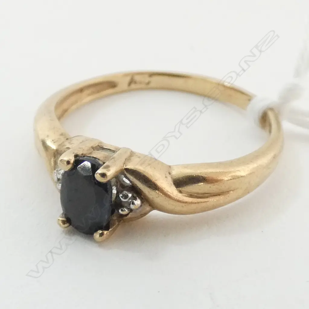 RING, LADIES SAPPHIRE SET IN 9ct GOLD, 2.3gm Image 1++