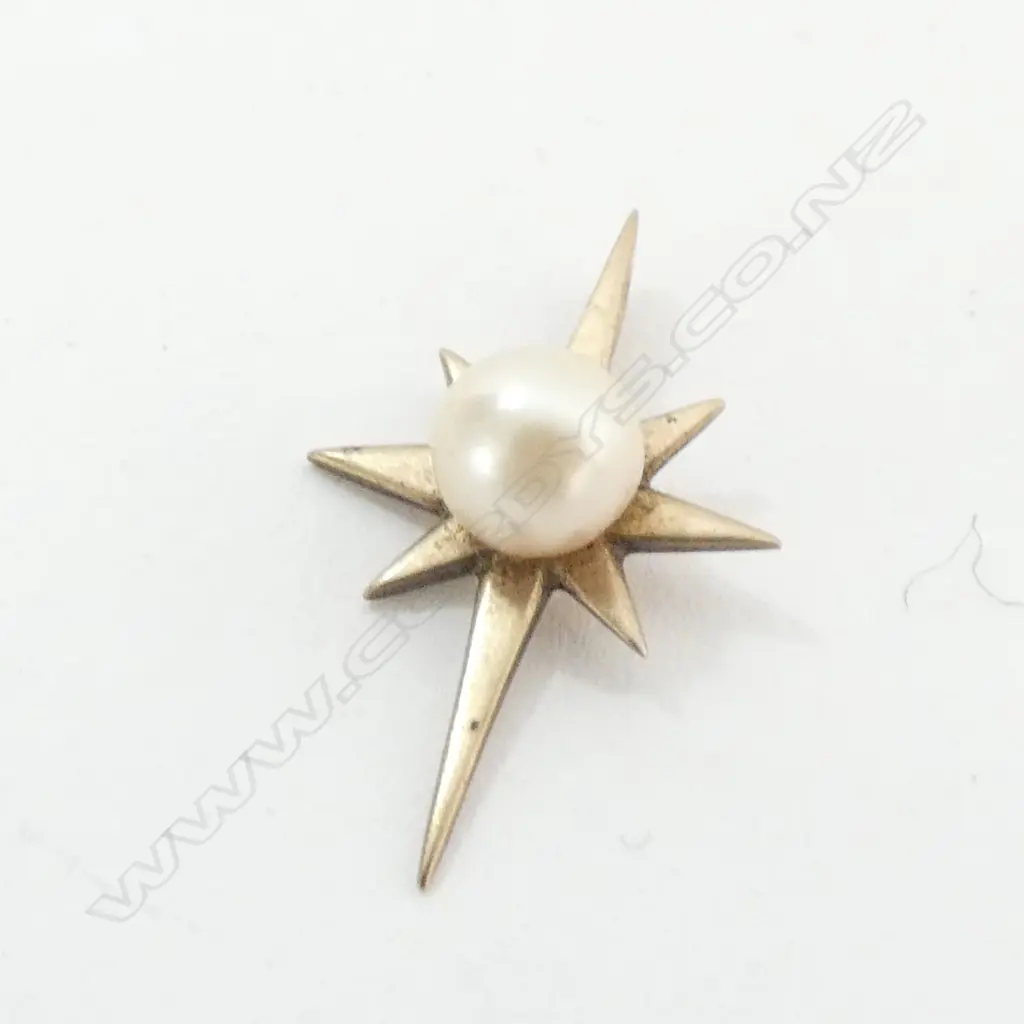 PENDANT, PEARL SET IN 9ct GOLD Image 1++