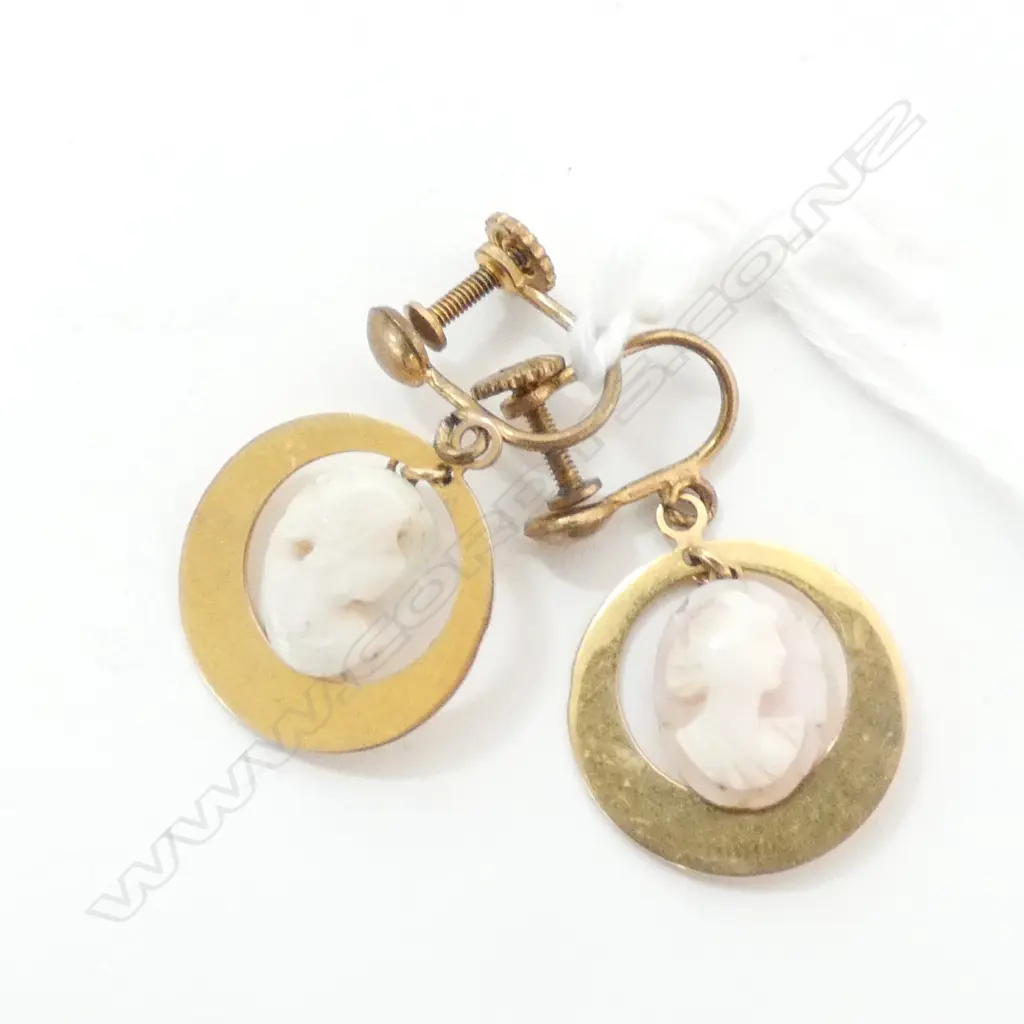 EARRINGS, VINTAGE CAMEO SET IN 9ct GOLD,  Image 1++