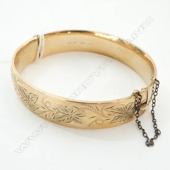 9ct GOLD 'METAL CORE' HALF HINGED HOLLOW FILLED BANGLE
