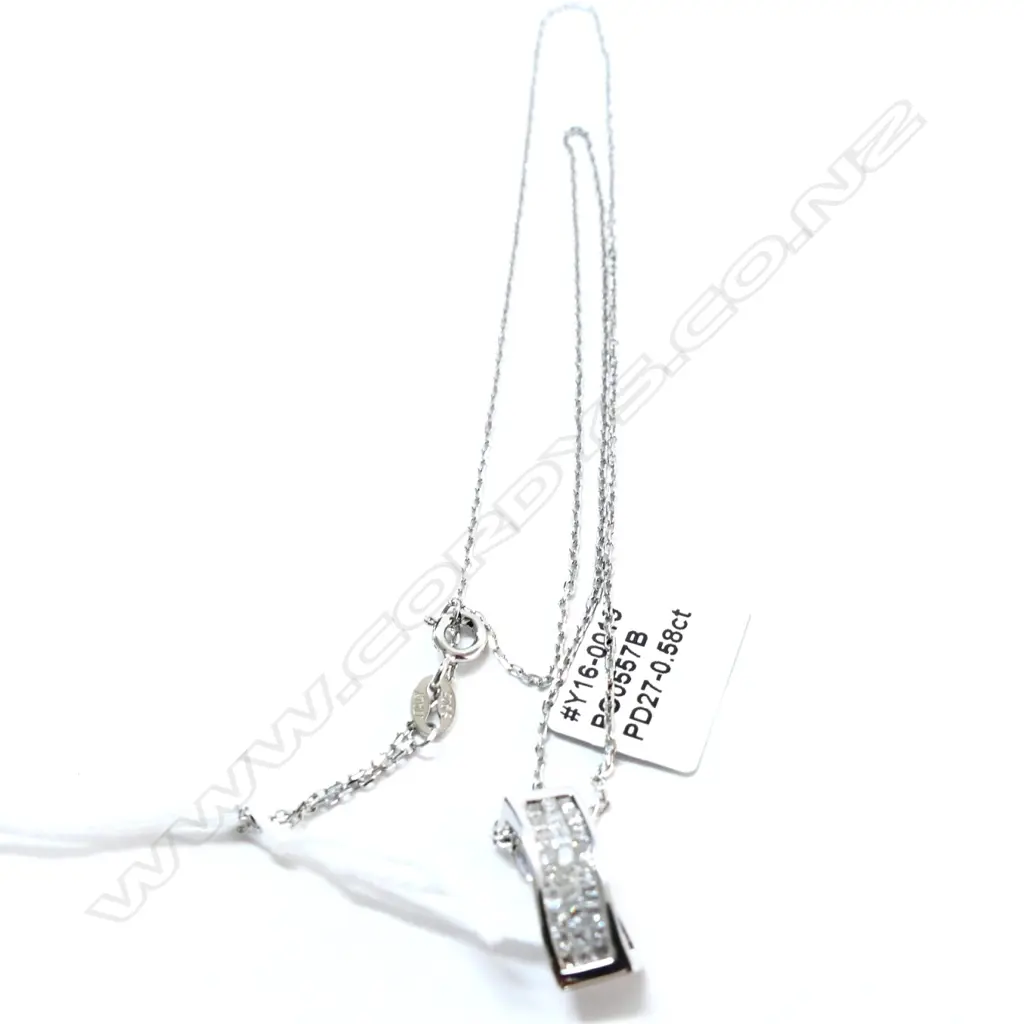 18CT W/GOLD 27 DIA. PENDANT INS.$1560. SILVER CHAIN Image 1++