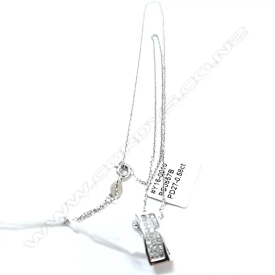 18CT W/GOLD 27 DIA. PENDANT INS.$1560. SILVER CHAIN