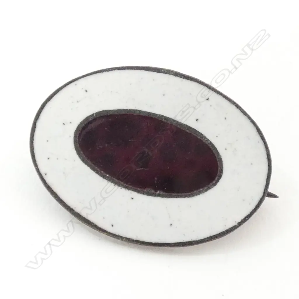 BROOCH, ANTIQUE, ENAMELLED Image 1++