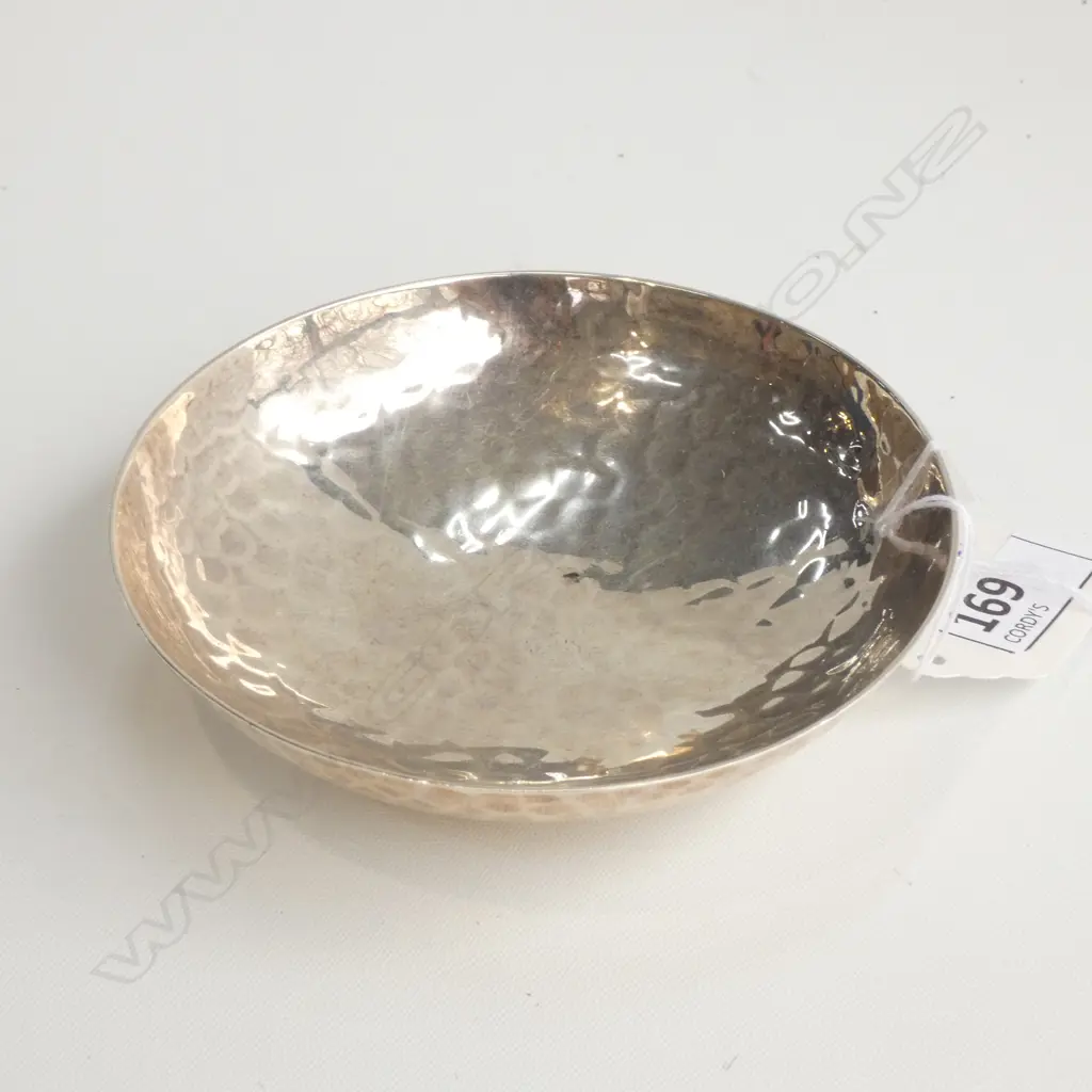 SILVER SMALL DISH HAMMERED LONDON 1914 by MAPPEN & WEBB. 40gm Image 1++