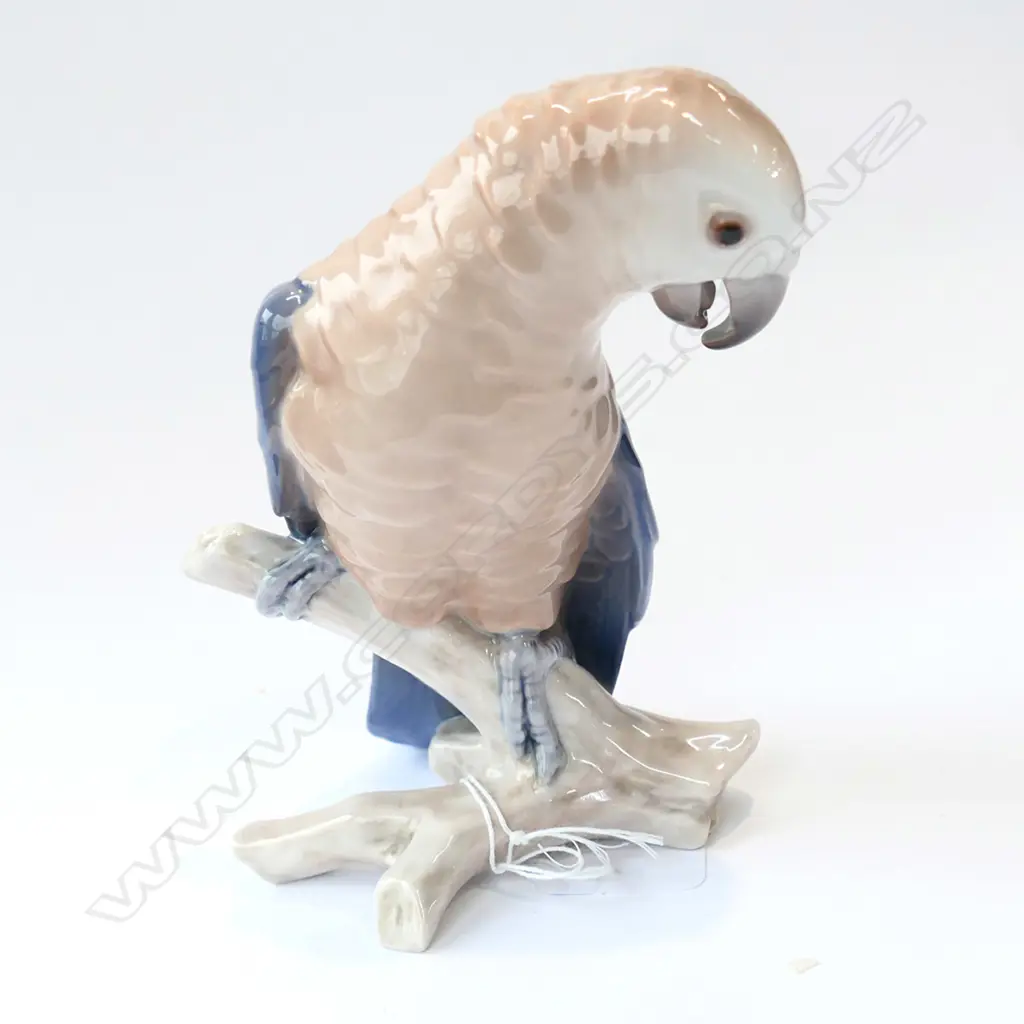 BING & GRONDAHL PARROT FIGURINE #2019 - H. 155MM Image 1++