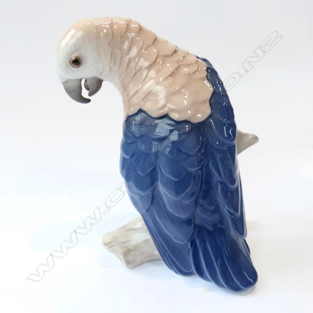 BING & GRONDAHL PARROT FIGURINE #2019 - H. 155MM Image 1++
