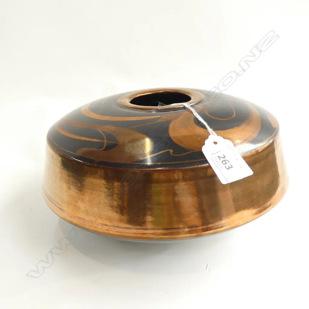 PETER COLLIS CIRCULAR VASE w BRONZE & LUSTRE GLAZE. Dia.220mm Image 1++