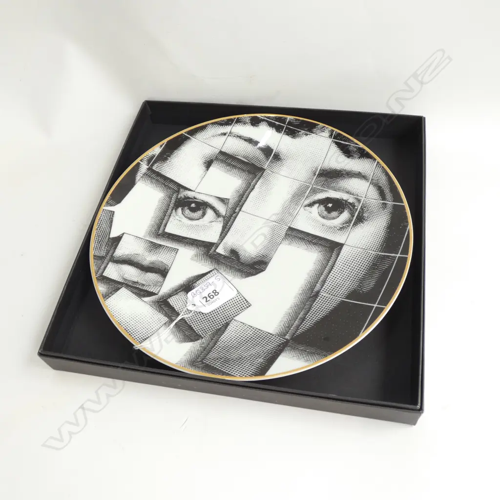 FORNASETTI PLATE IN BOX -  BLOCK FACE Image 1++