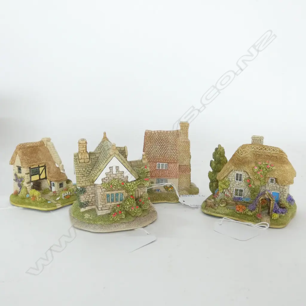 4 LILLIPUT LANE - ELM COTTAGE / PRIMROSE HILL / L2506 & L2423 - WITH BOXES & CERTIFICATES Image 1++