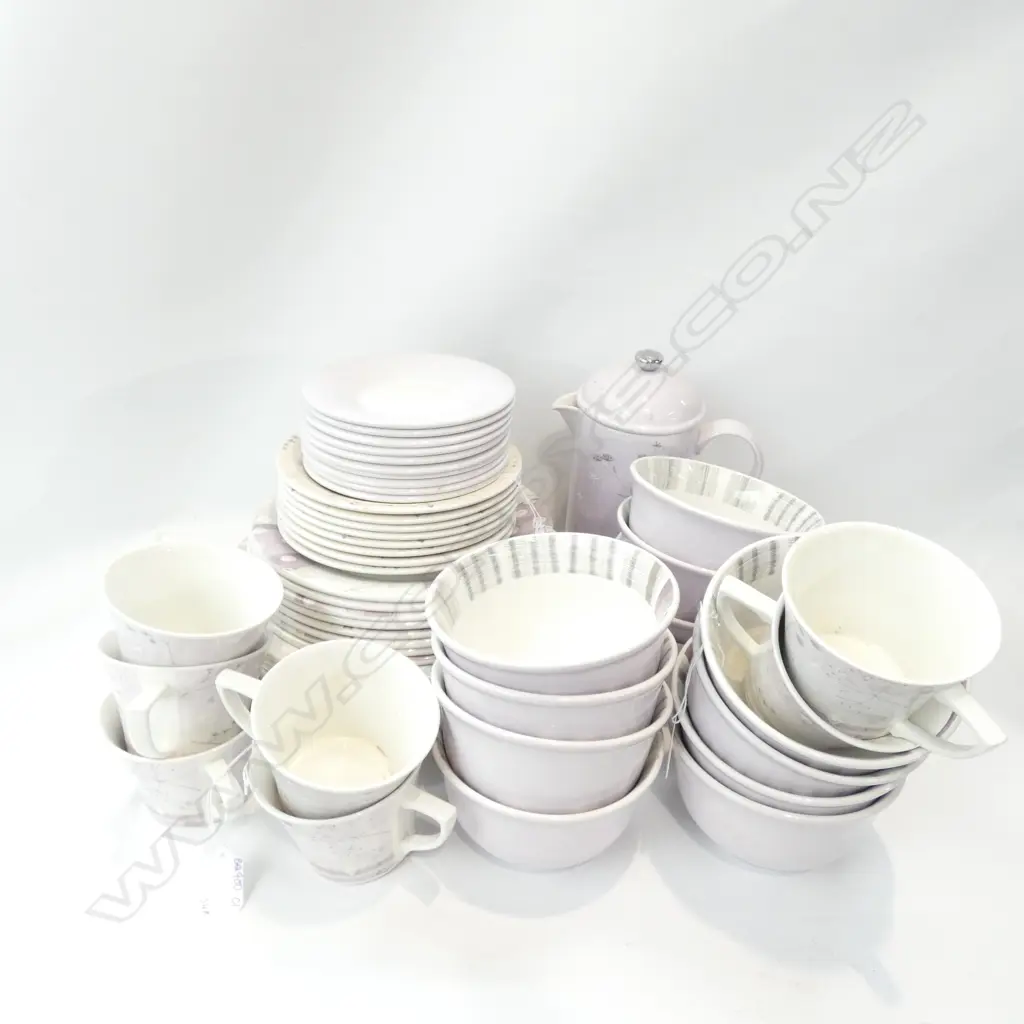 PORTMEIRION 'DAWN' DINNER SERVICE - 54 pce Image 1++