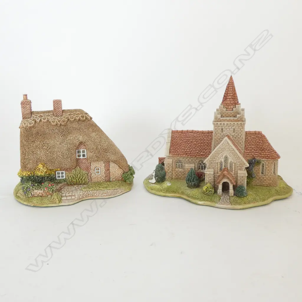 2 LILLIPUT LANE - DUCKDOWN COTTAGE & CRATHIE CHURCH BALMORAL - WITH BOXES & CERTIFICATES Image 1++