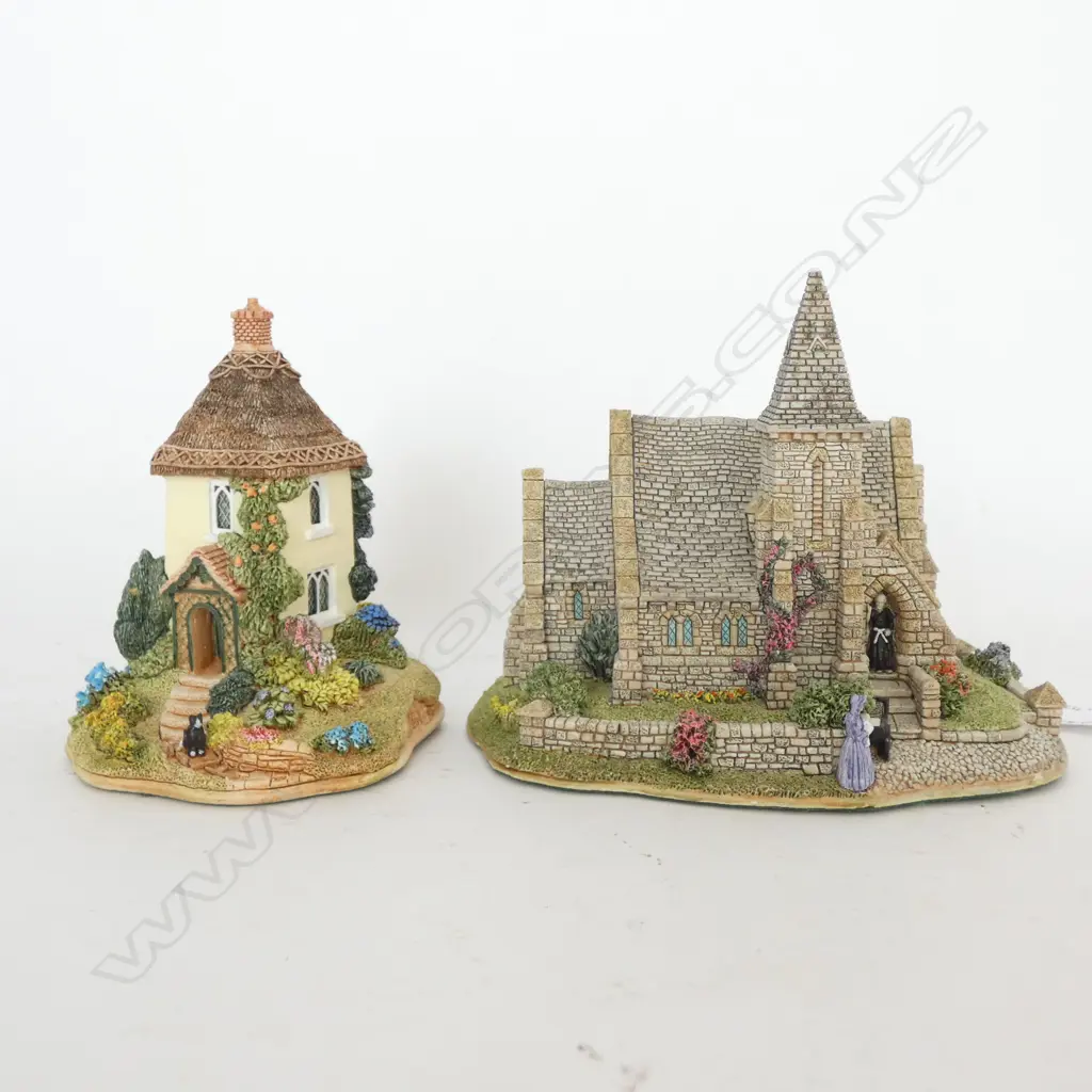 2 LILLIPUT LANE - ST JOHN THE BAPTIST & HONEYPOT COTTAGE - WITH BOXES & CERTIICATES Image 1++