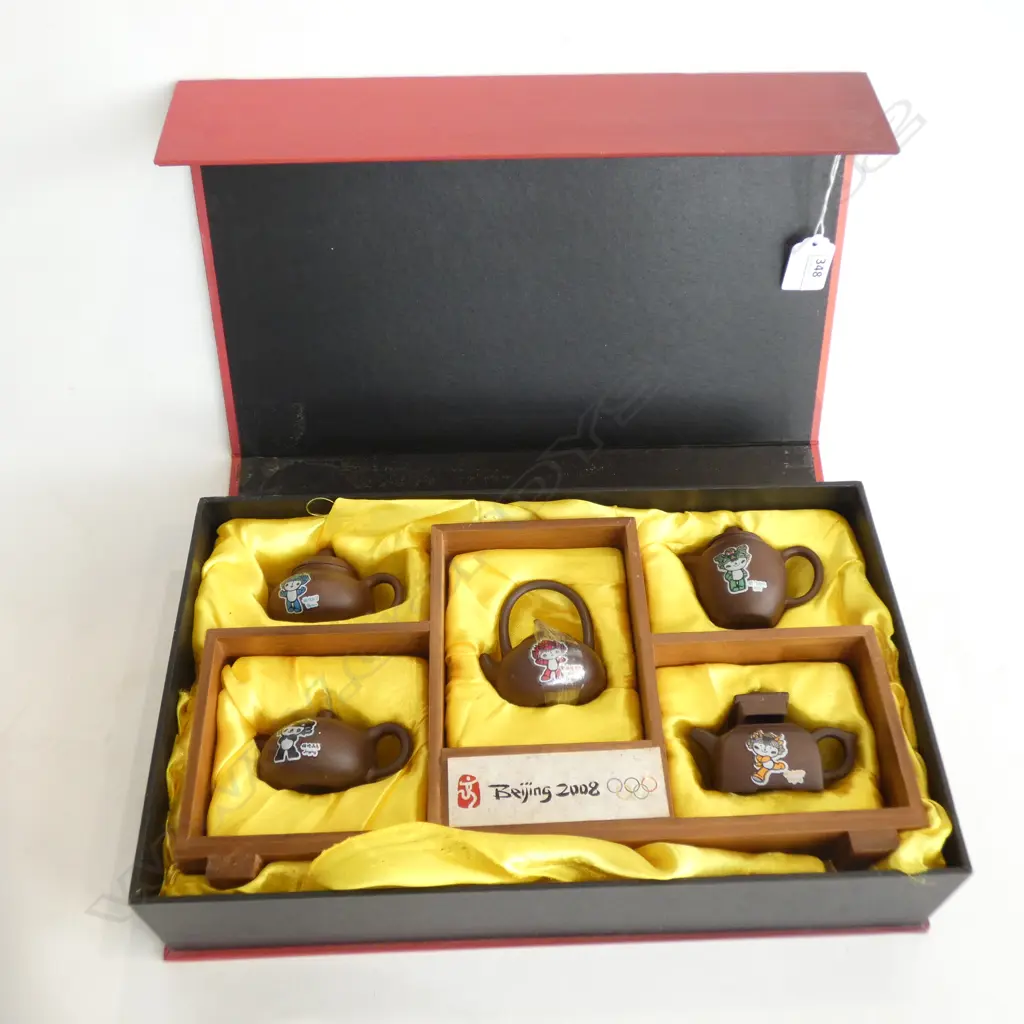 BOX MINIATURE XINGWARE TEAPOTS AND WOOD SHELF Image 1++