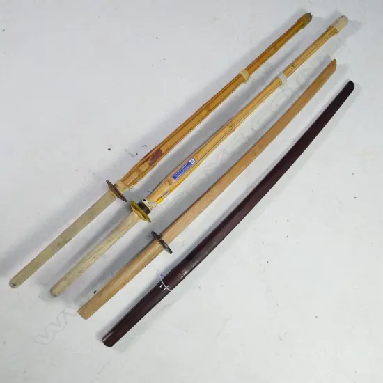 PR + 2 KENDO PRACTICE SWORDS 'SHINAI AND BOKUTO'