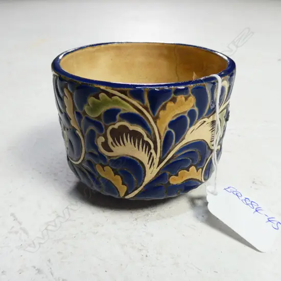 OLD JAPANESE TEA CUP HAIRLINE CRACKS FLORAL DESIGN