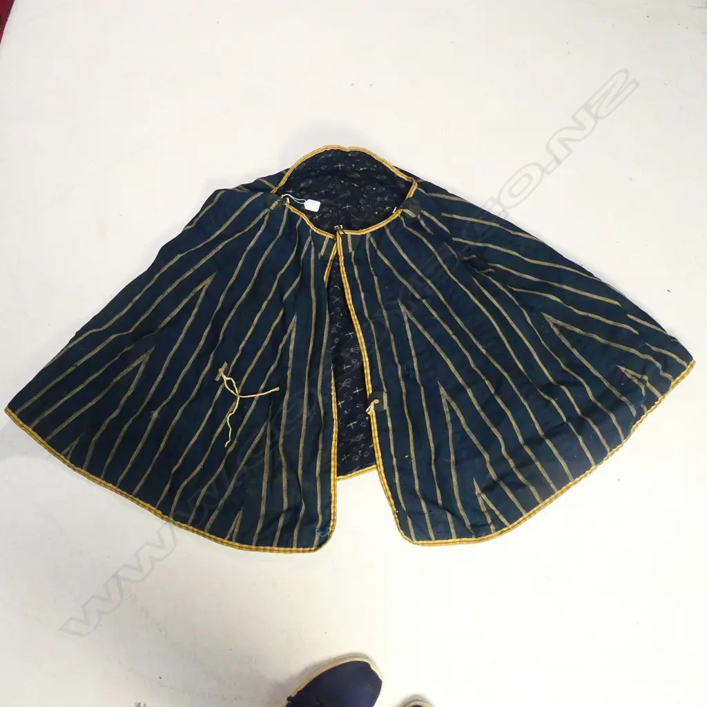 WOVEN INDIGO DYED COTTON SAMURAI CAPE LATE EDO/ EARLY MEIJI PERIOD Image 1++