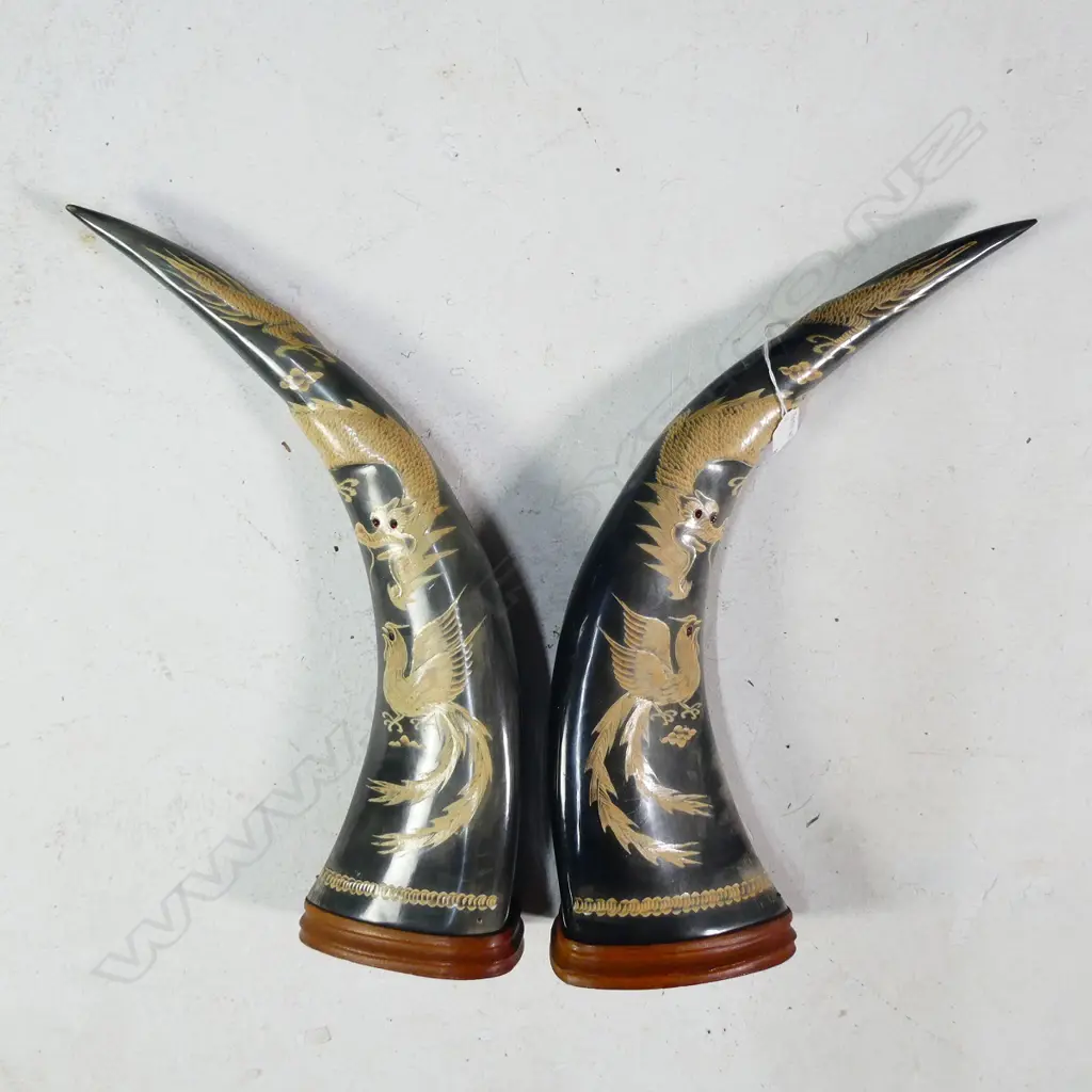 PR CARVED OX HORNS TIGERS, DRAGONS ETC H. 445MM Image 1++