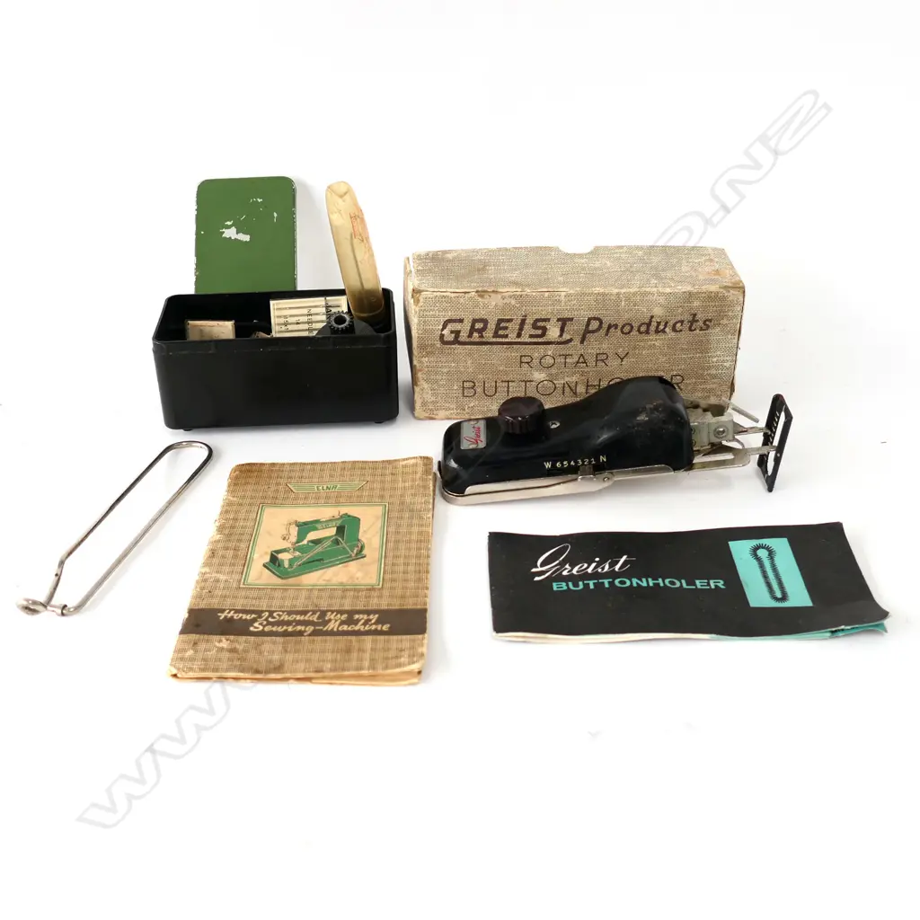 VINTAGE ELNA 'GRASSHOPPER' SEWING MACHINE (1940-51) -  WORKING Image 1++