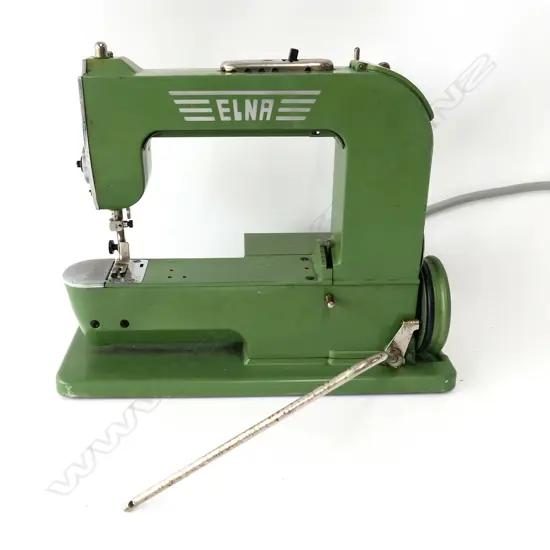VINTAGE ELNA 'GRASSHOPPER' SEWING MACHINE (1940-51) -  WORKING
