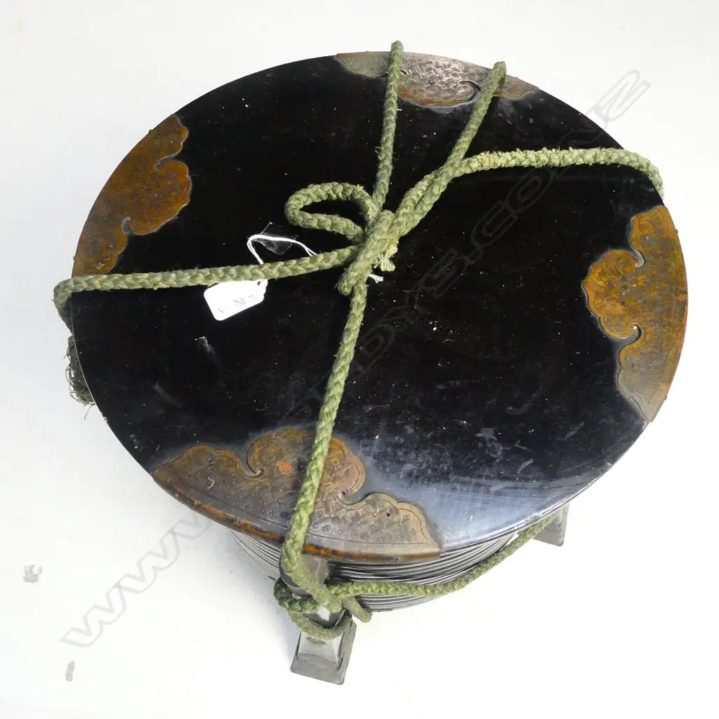 19TH CENTURY LACQUERED RICE STORAGE BOX BLACK Image 1++