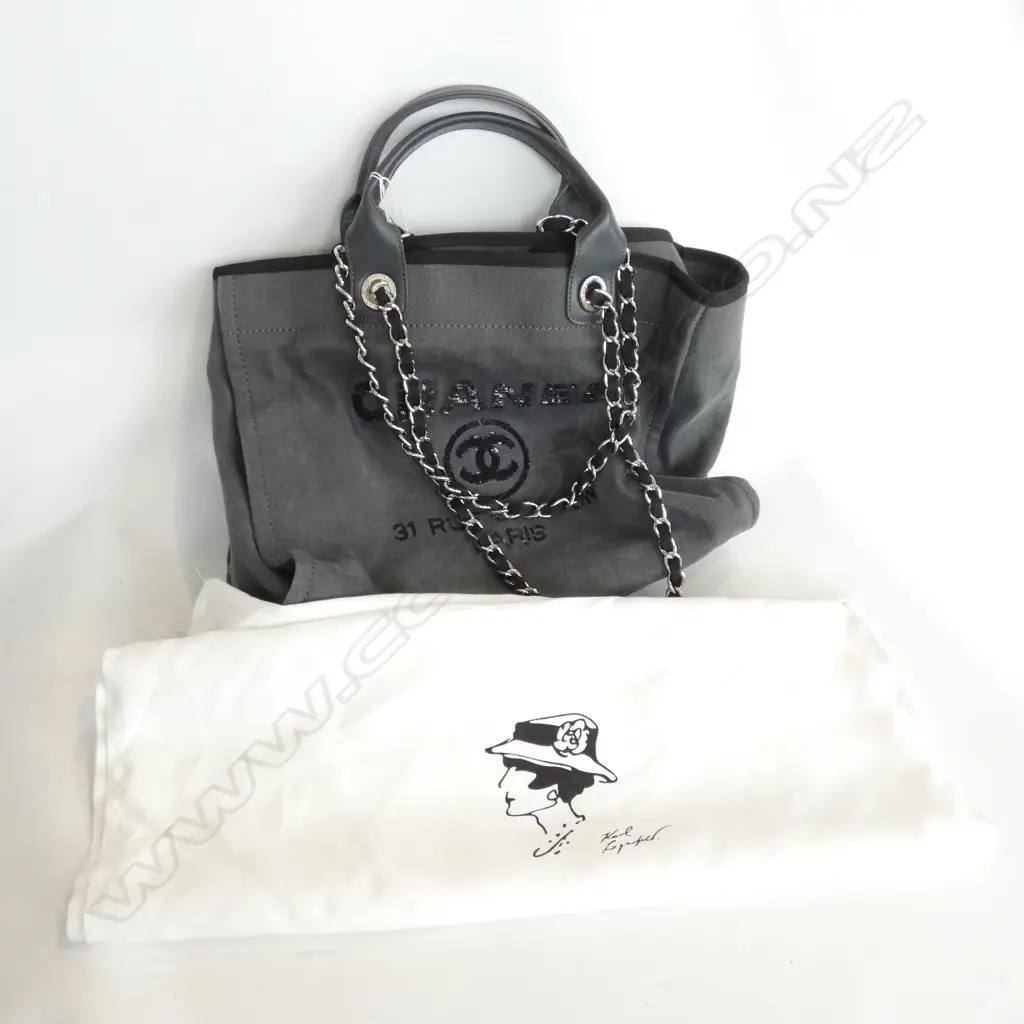 LARGE 'CHANEL' GREY CANVAS & BLACK BEADED BAG probably fake Image 1++